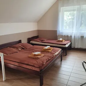 verificați disponibilitatea